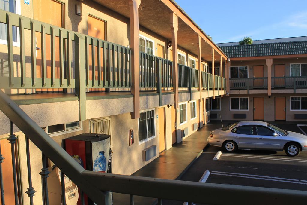 El Rancho Inn Готорн Екстер'єр фото